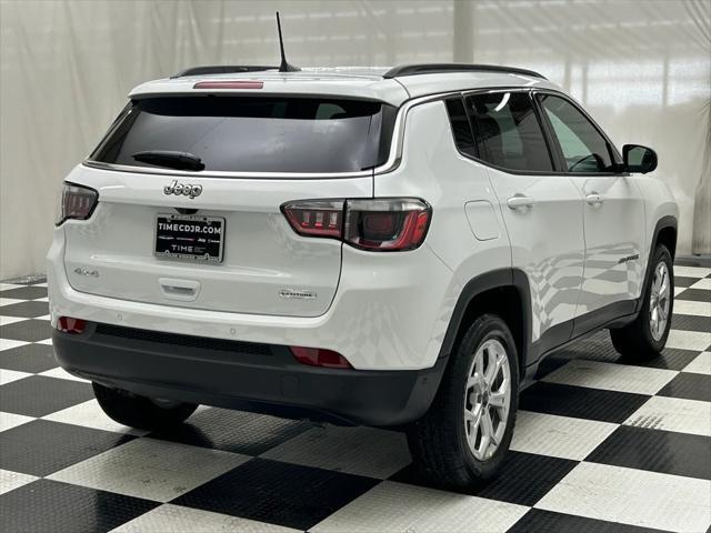 new 2025 Jeep Compass car, priced at $30,499