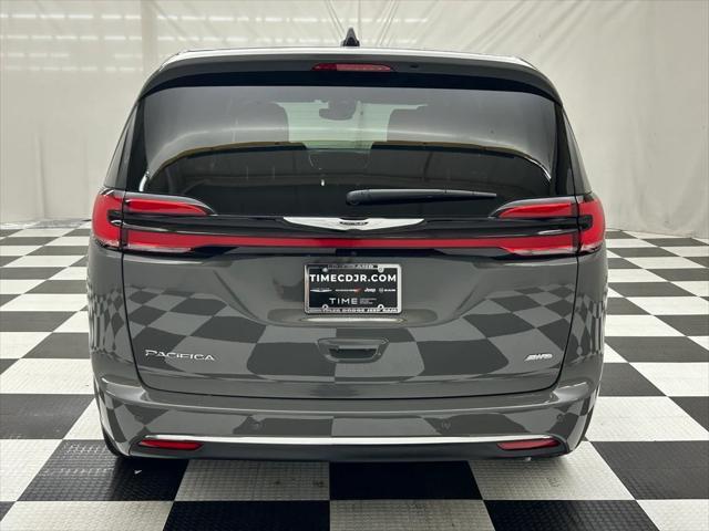 new 2025 Chrysler Pacifica car, priced at $45,995