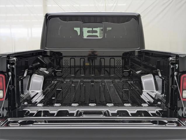 new 2024 Jeep Gladiator car, priced at $43,395