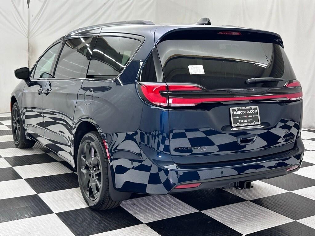 new 2025 Chrysler Pacifica car, priced at $49,999