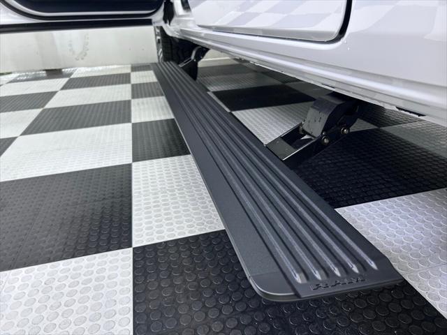 new 2025 Ram 1500 car, priced at $75,990