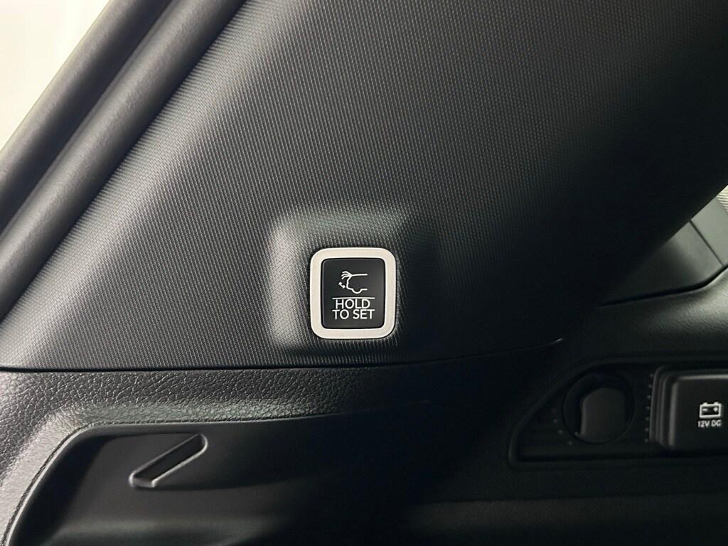 new 2025 Jeep Grand Cherokee car, priced at $48,157