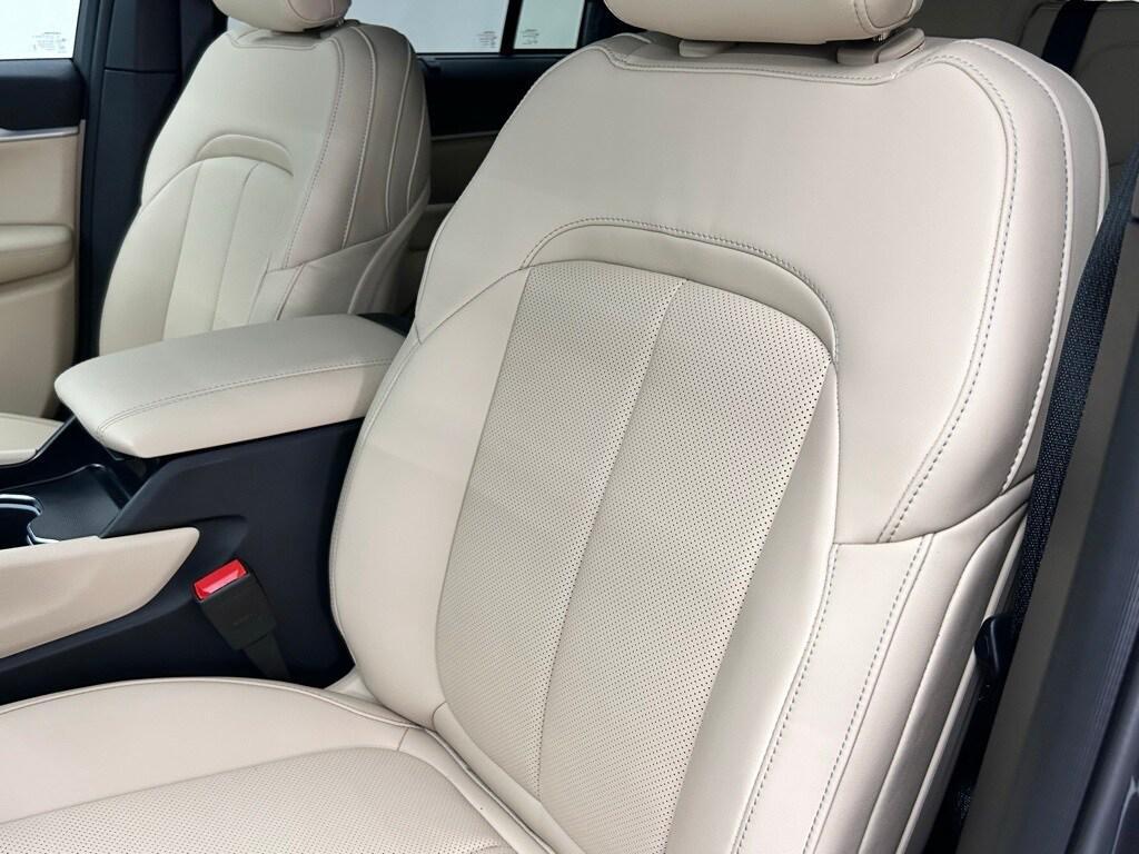 new 2025 Jeep Grand Cherokee car, priced at $48,157