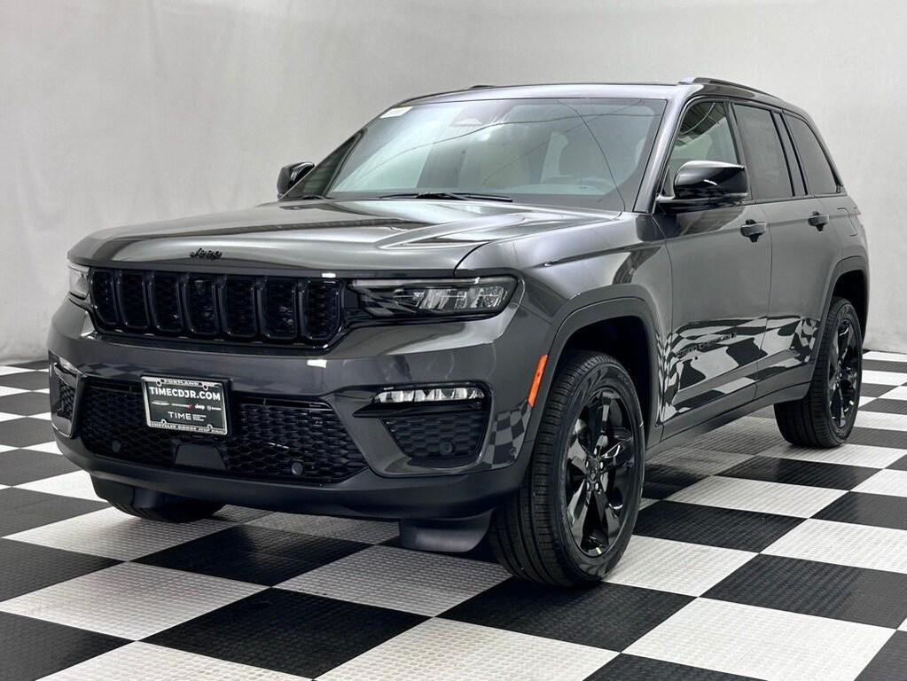 new 2025 Jeep Grand Cherokee car, priced at $48,157