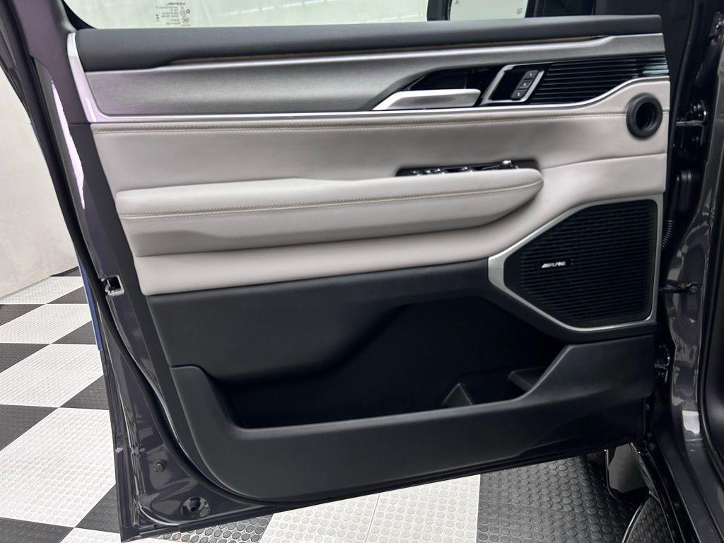 new 2025 Jeep Wagoneer car, priced at $67,114