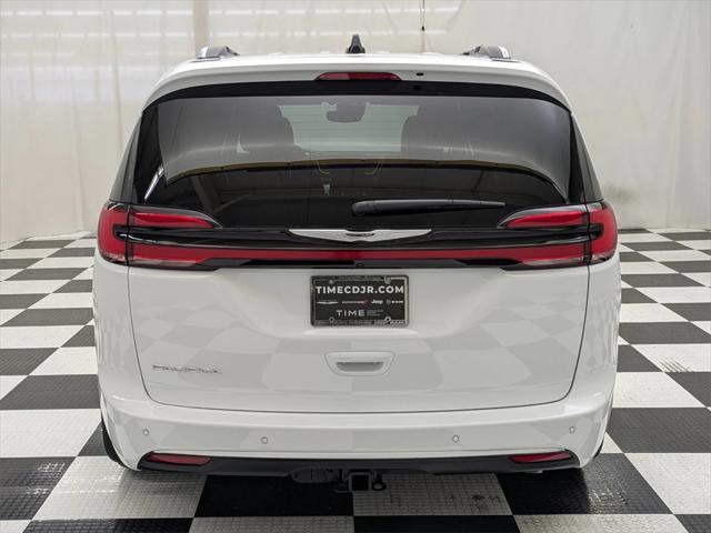 new 2025 Chrysler Pacifica car, priced at $53,227