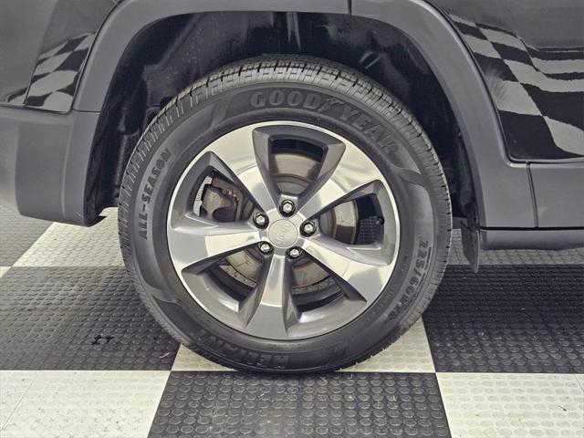 used 2019 Jeep Cherokee car, priced at $19,687