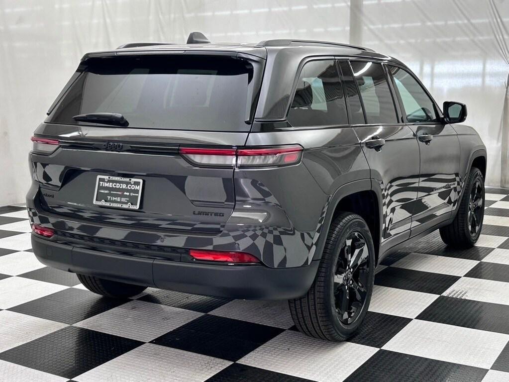 new 2025 Jeep Grand Cherokee car, priced at $46,730