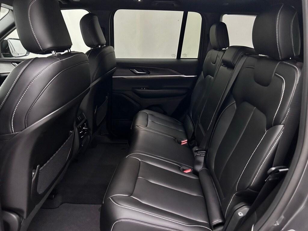new 2025 Jeep Grand Cherokee car, priced at $46,730