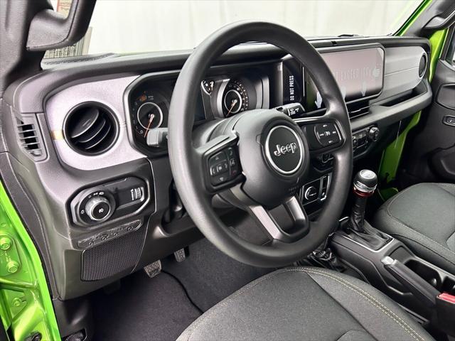 new 2025 Jeep Wrangler car