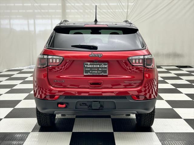 new 2025 Jeep Compass car, priced at $39,590