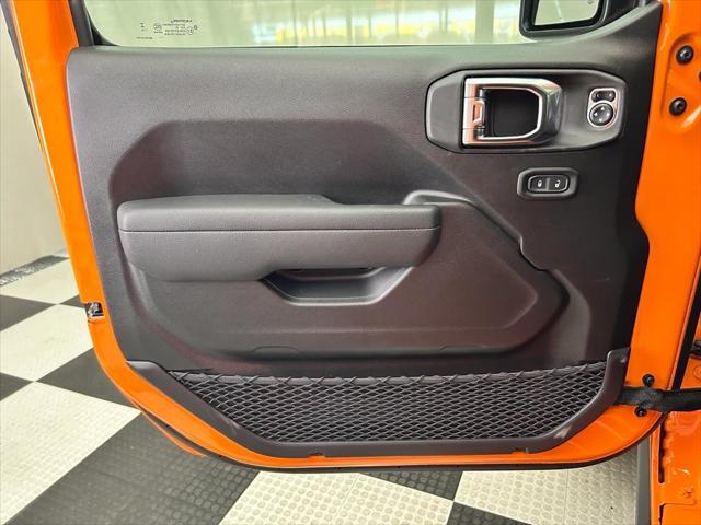 new 2025 Jeep Wrangler car