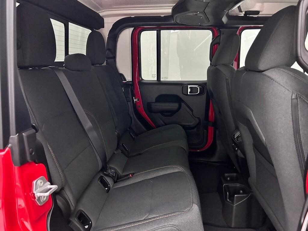 new 2025 Jeep Gladiator car, priced at $46,050