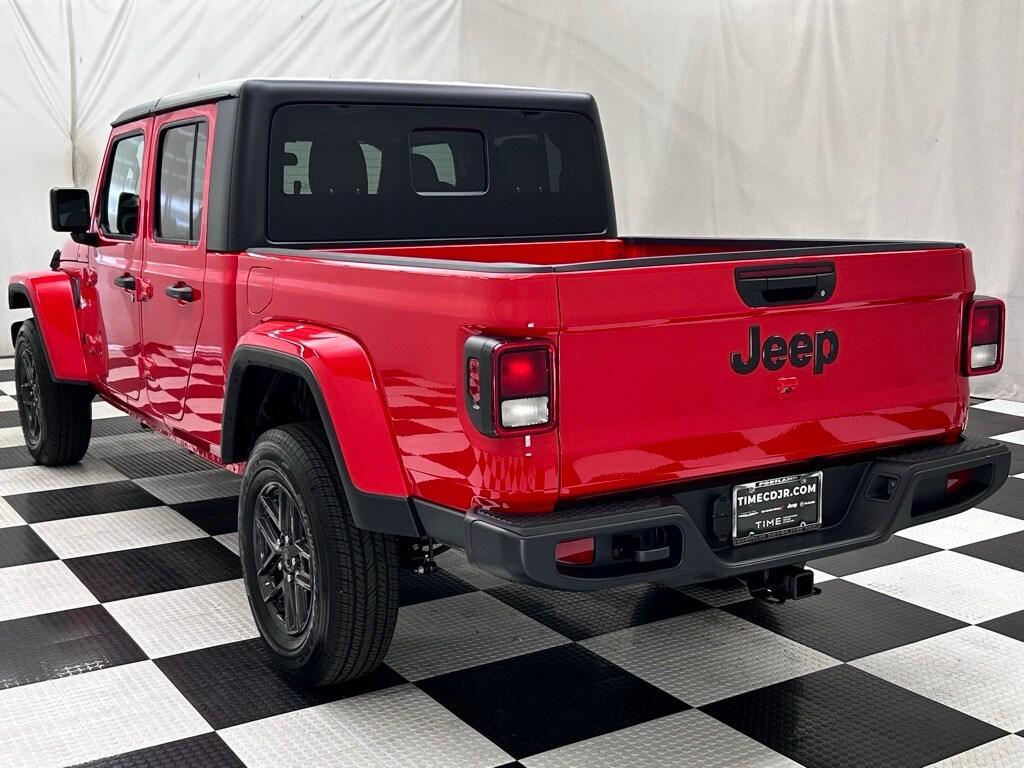 new 2025 Jeep Gladiator car, priced at $46,050