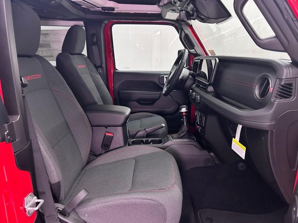 new 2025 Jeep Wrangler car, priced at $48,989