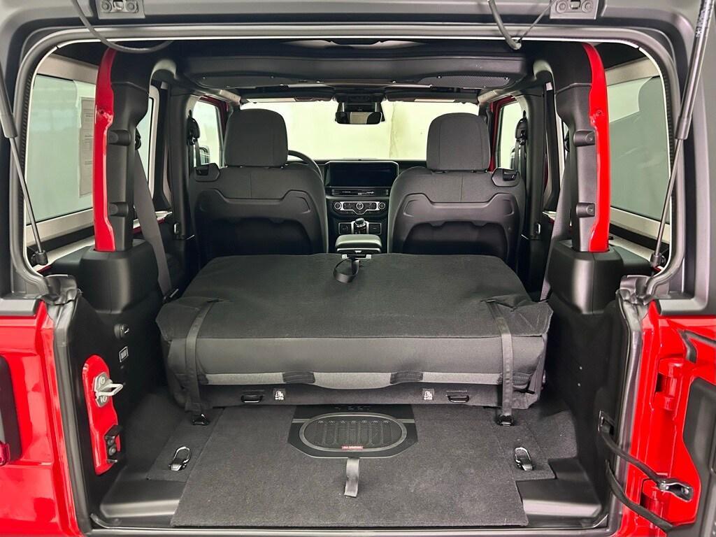 new 2025 Jeep Wrangler car, priced at $48,989