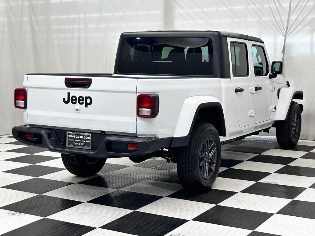 new 2025 Jeep Gladiator car, priced at $47,812