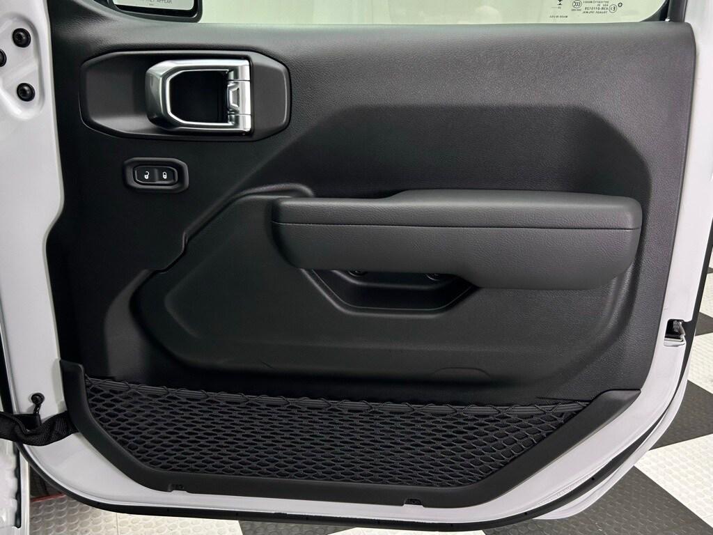 new 2025 Jeep Gladiator car, priced at $47,812