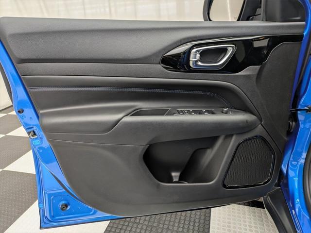 new 2025 Jeep Compass car, priced at $33,995