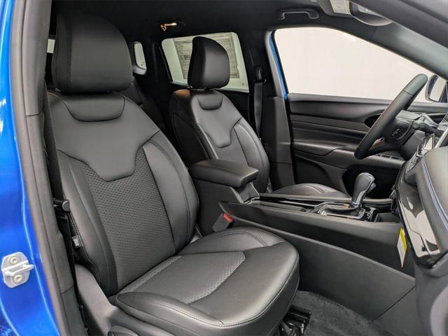 new 2025 Jeep Compass car, priced at $33,995