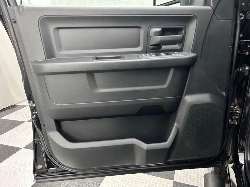 new 2025 Ram 2500 car, priced at $60,060