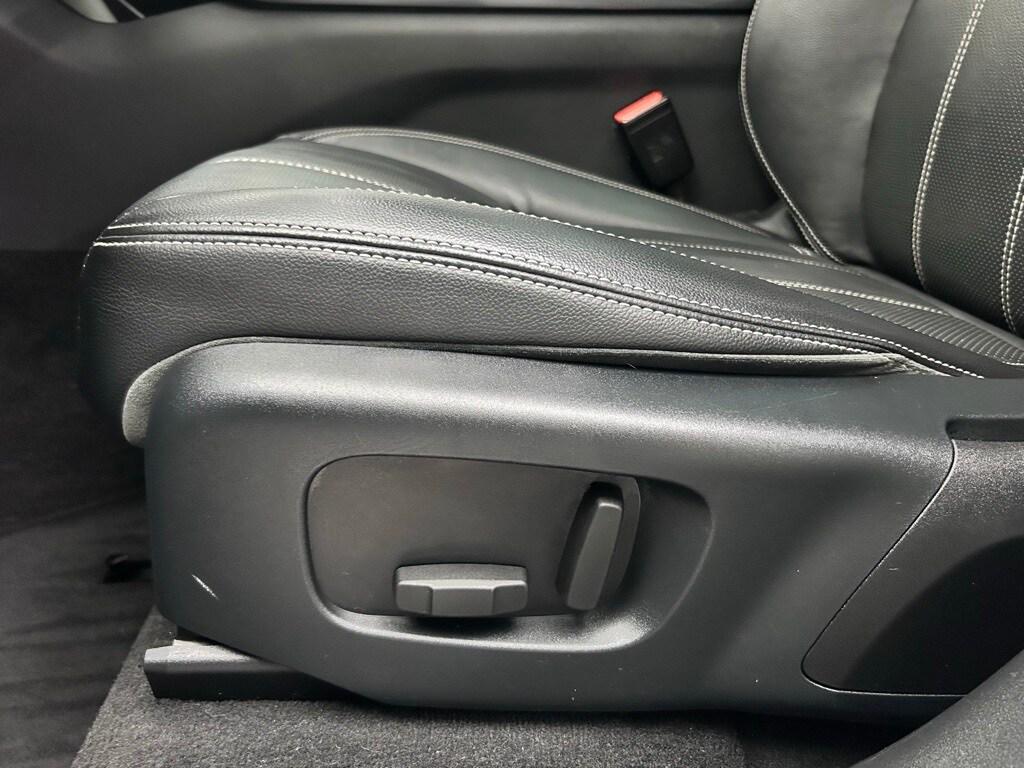 used 2019 Land Rover Range Rover Velar car, priced at $20,990