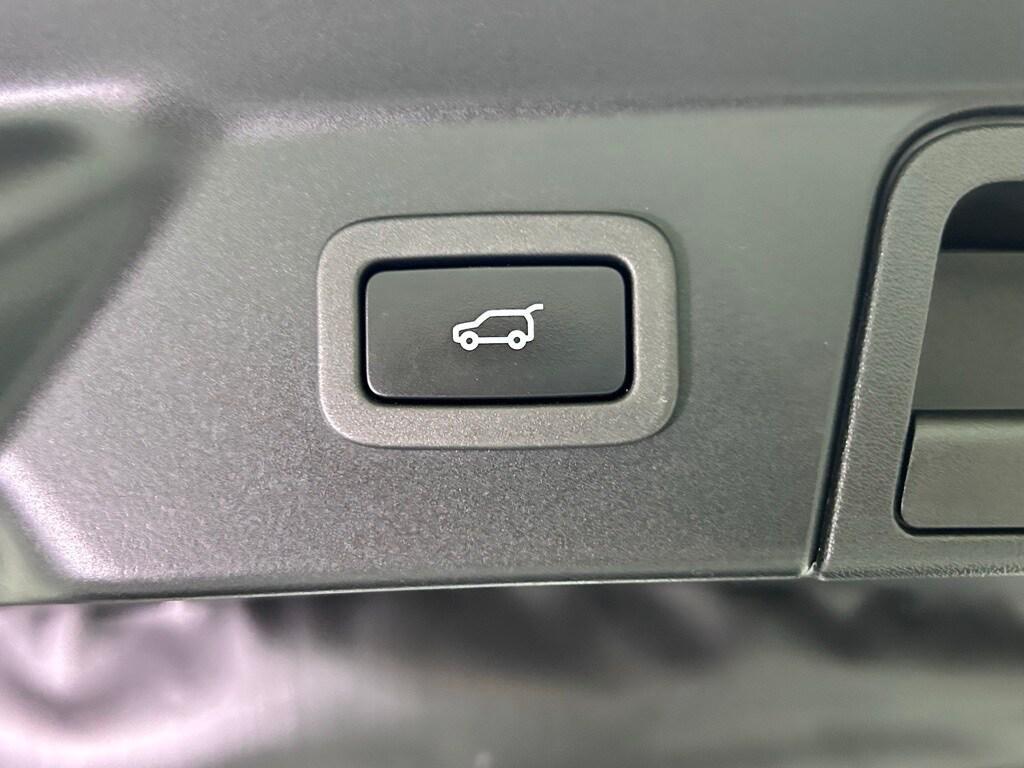 used 2019 Land Rover Range Rover Velar car, priced at $20,990