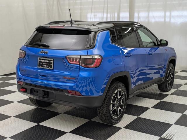 new 2025 Jeep Compass car, priced at $40,010