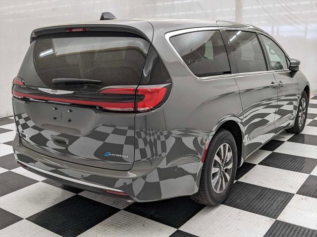 new 2023 Chrysler Pacifica Hybrid car, priced at $54,080