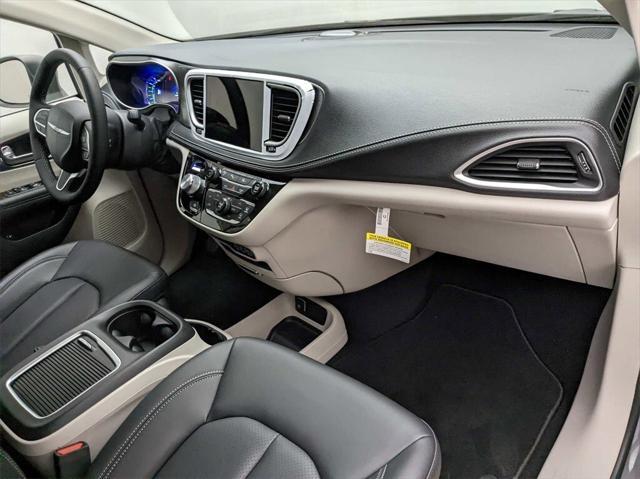 new 2023 Chrysler Pacifica Hybrid car, priced at $54,080