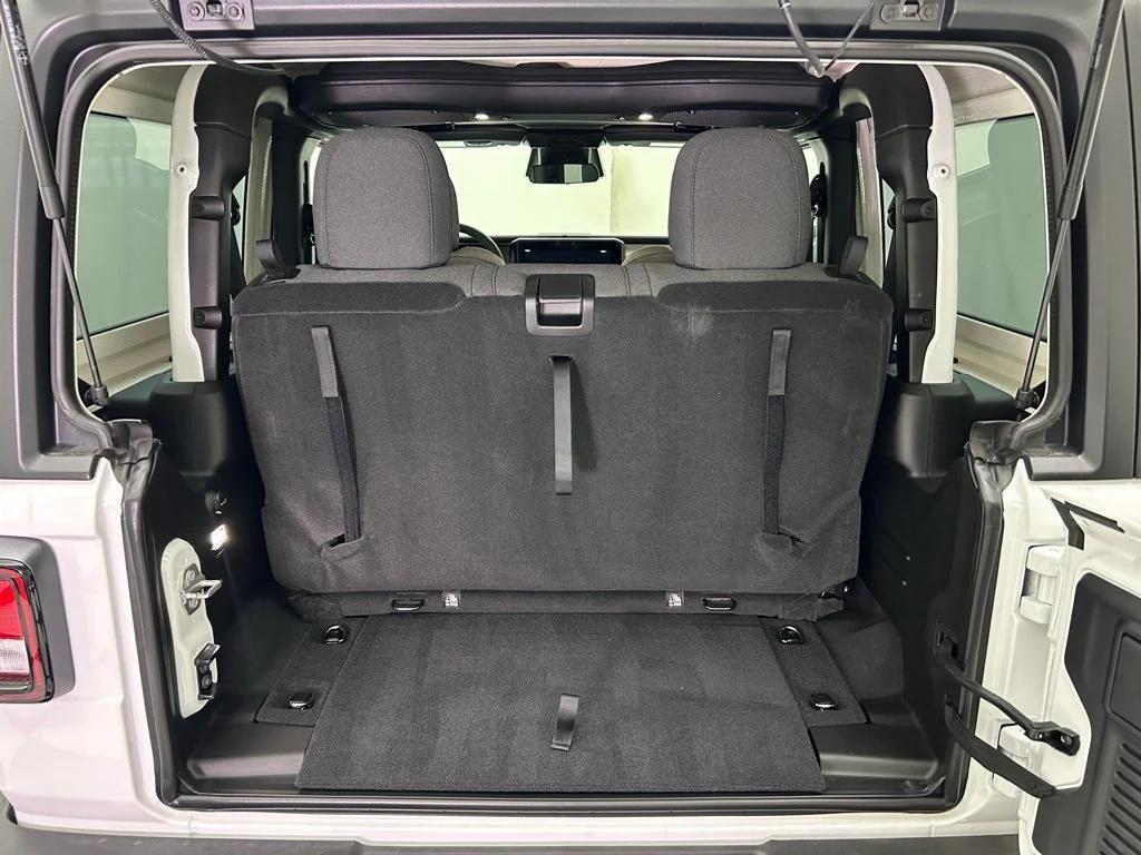 new 2025 Jeep Wrangler car, priced at $40,040