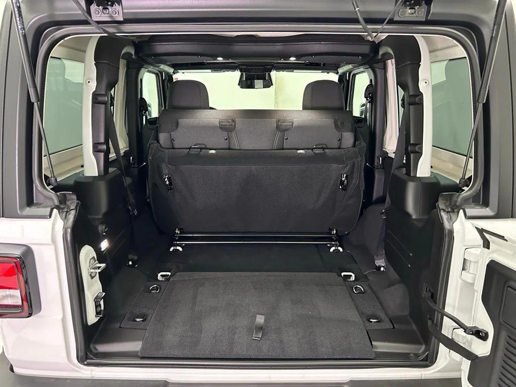 new 2025 Jeep Wrangler car, priced at $40,040