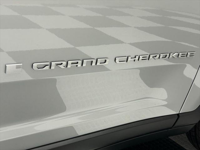 new 2025 Jeep Grand Cherokee car, priced at $36,999