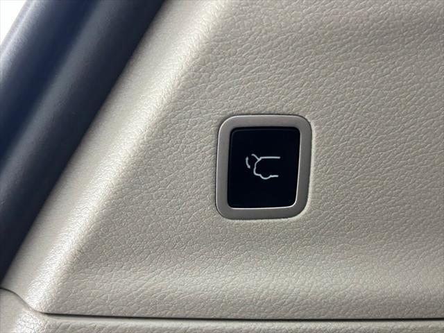 used 2024 Chrysler Pacifica car, priced at $31,488