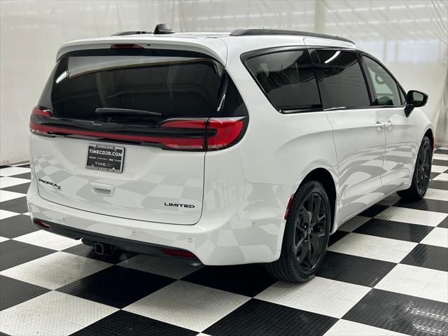 new 2025 Chrysler Pacifica car, priced at $51,235