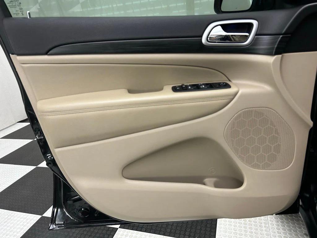 used 2022 Jeep Grand Cherokee car, priced at $20,897