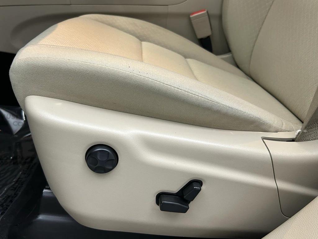 used 2022 Jeep Grand Cherokee car, priced at $23,989