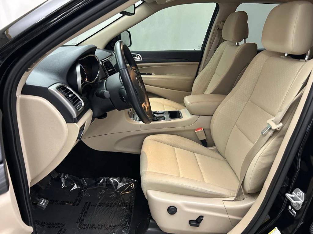 used 2022 Jeep Grand Cherokee car, priced at $23,989