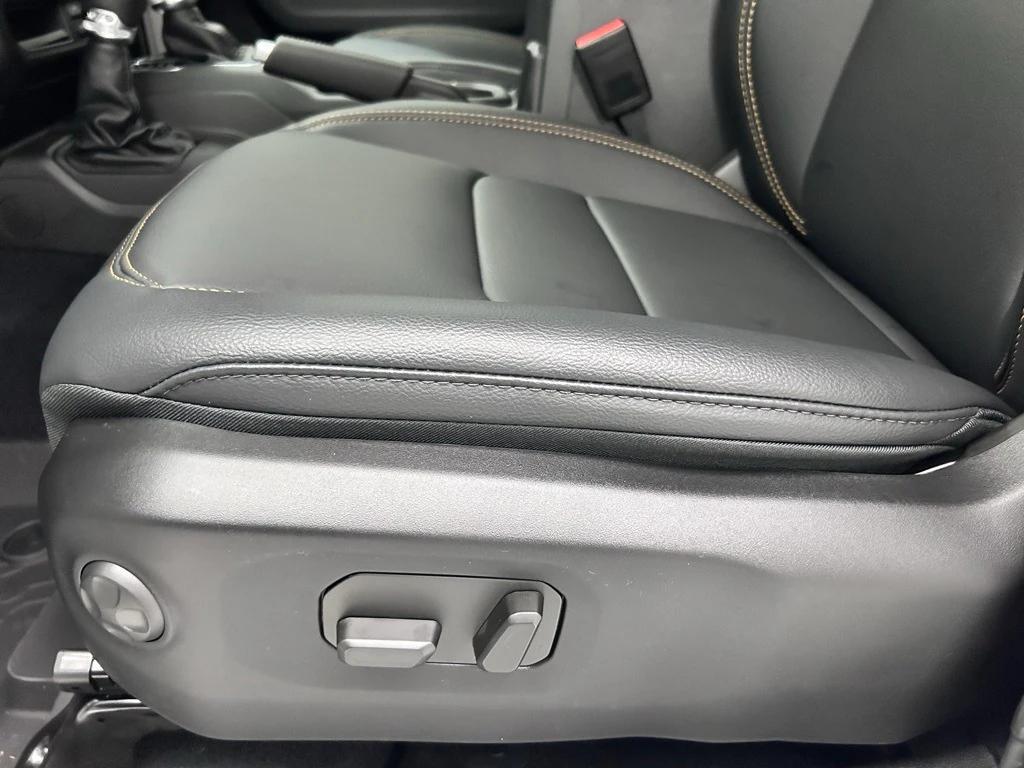 new 2025 Jeep Gladiator car, priced at $49,797