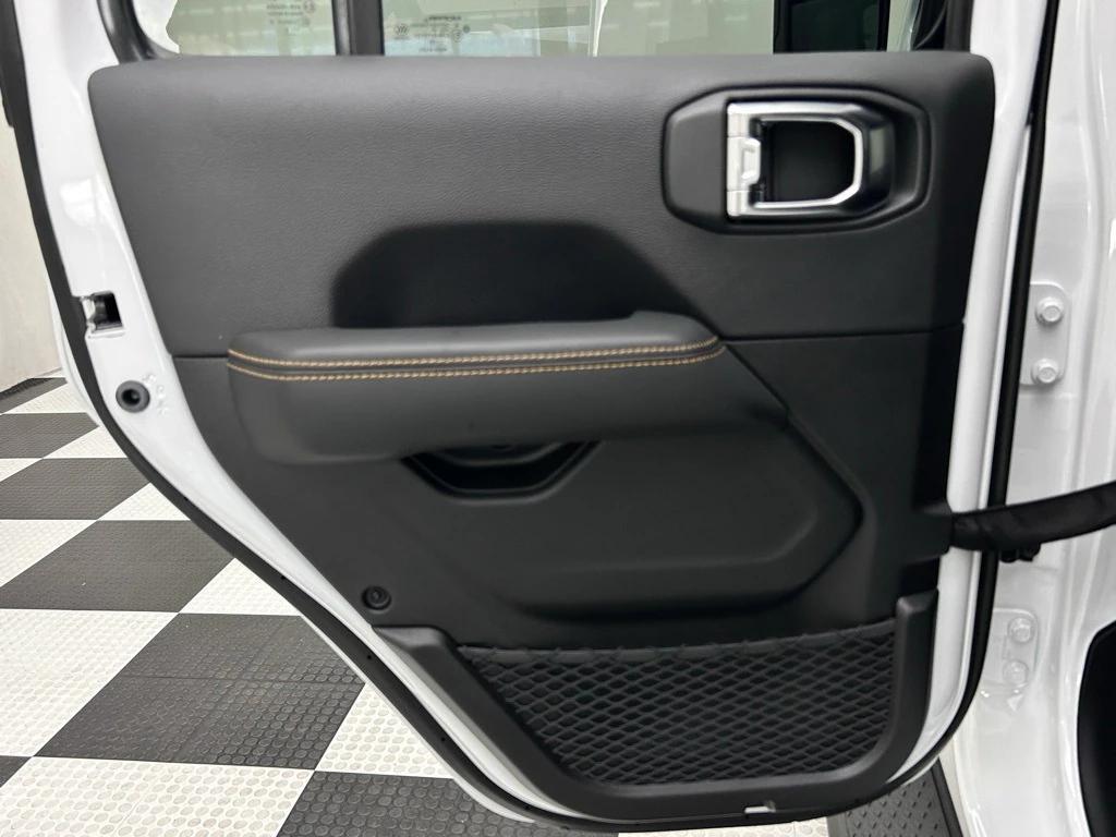 new 2025 Jeep Gladiator car, priced at $49,797