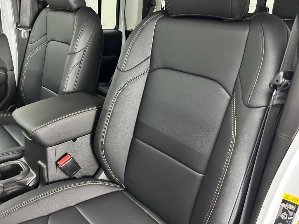 new 2025 Jeep Gladiator car, priced at $49,797