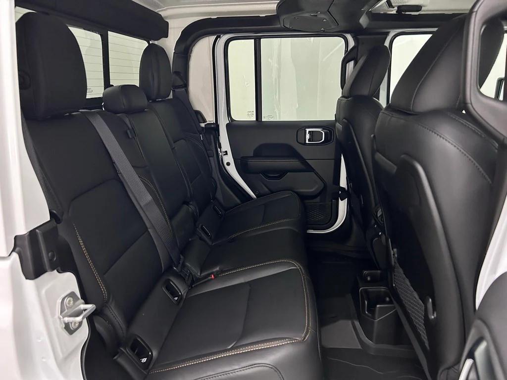 new 2025 Jeep Gladiator car, priced at $49,797