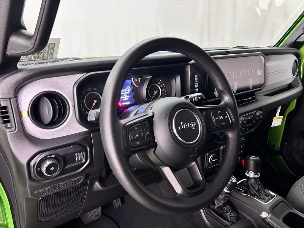 new 2025 Jeep Wrangler car