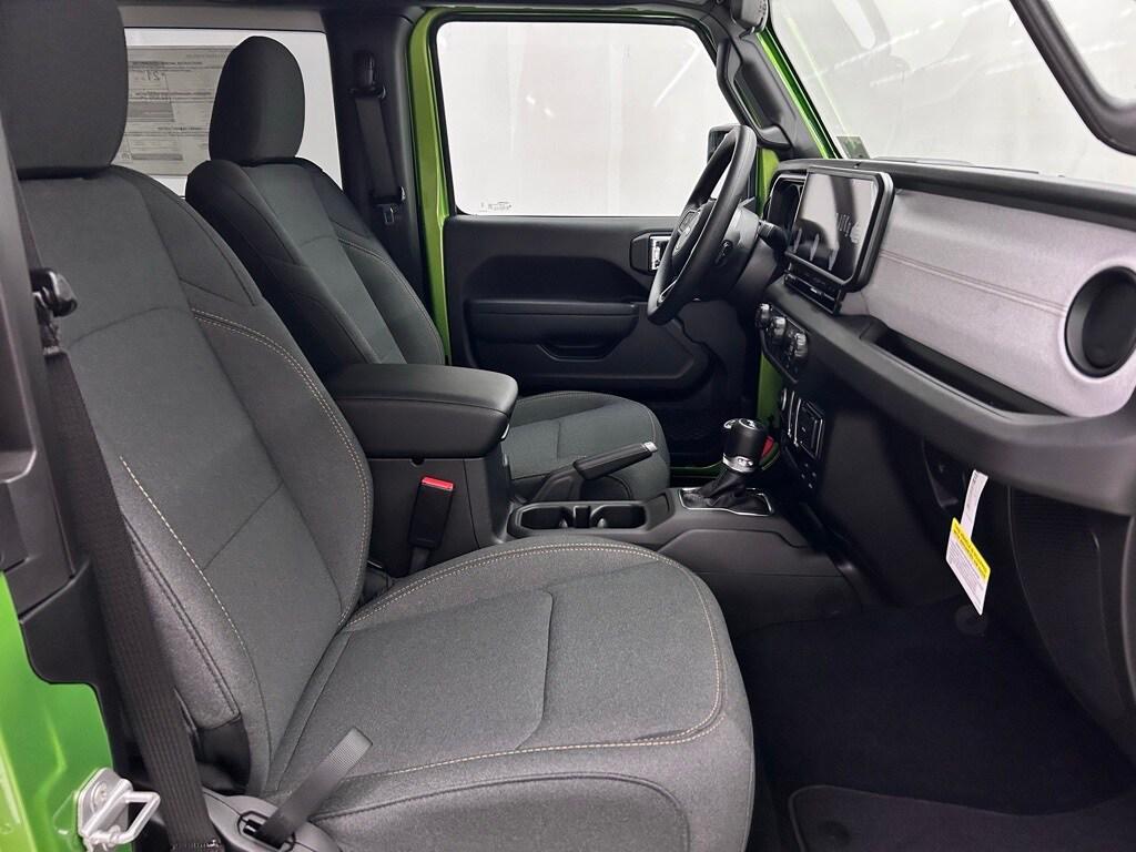 new 2025 Jeep Wrangler car