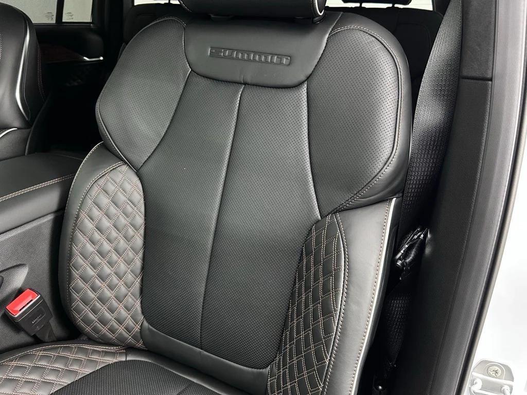 new 2025 Jeep Grand Cherokee car, priced at $63,735