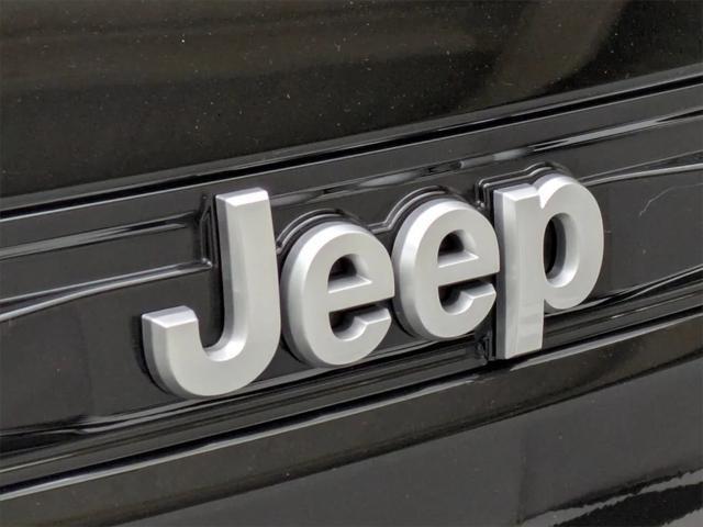 new 2025 Jeep Grand Cherokee car, priced at $39,738