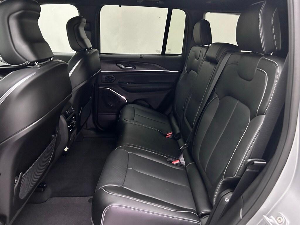 new 2025 Jeep Grand Cherokee car, priced at $59,230
