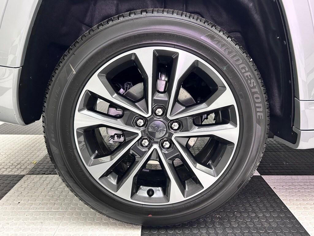 new 2025 Jeep Grand Cherokee car, priced at $59,230