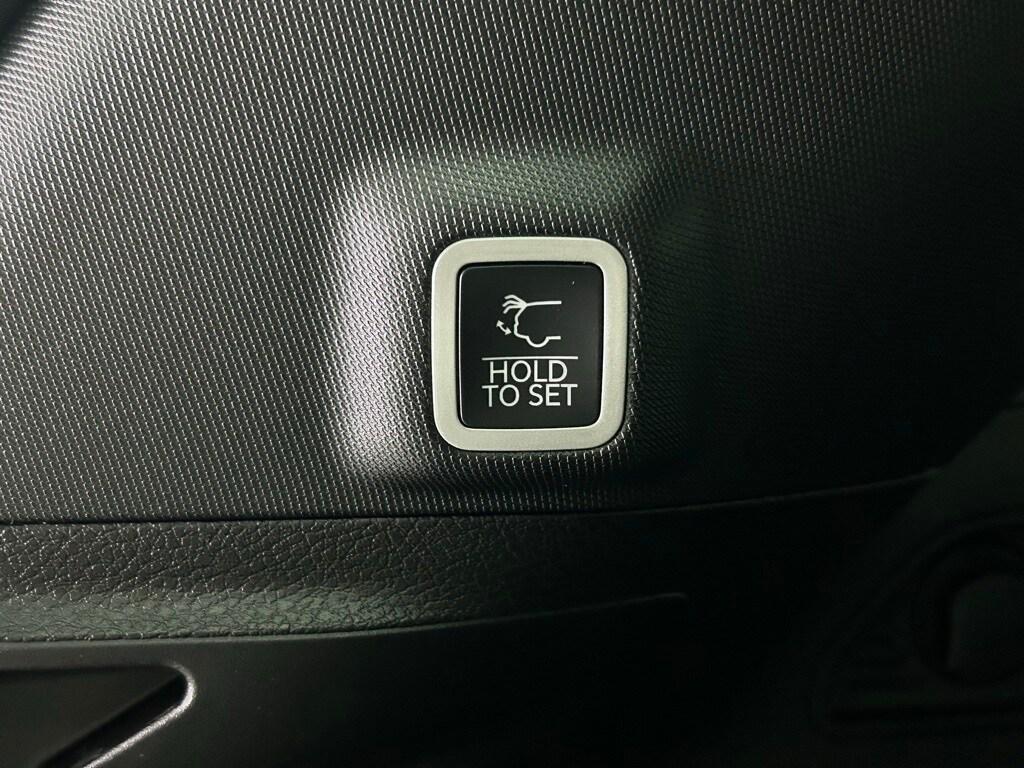new 2025 Jeep Grand Cherokee car, priced at $59,230