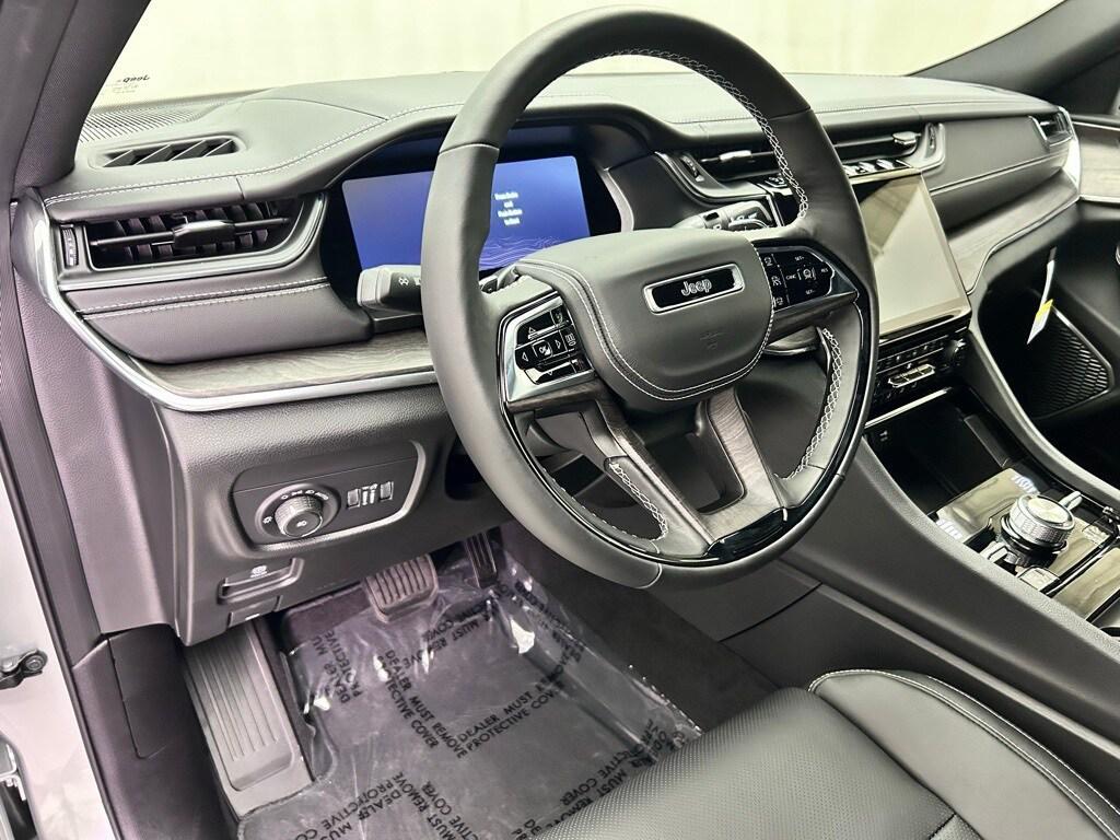 new 2025 Jeep Grand Cherokee car, priced at $59,230